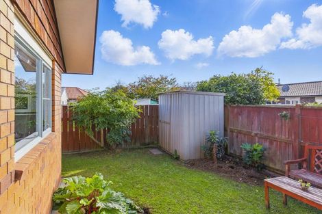 Photo of property in 3 Surrey Lane, Levin, 5510