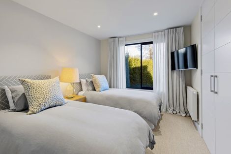 Photo of property in 2 Taramea Lane, Arrowtown, 9371