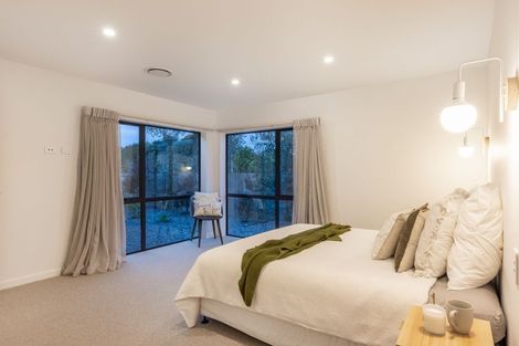 Photo of property in 15 Kaiwaru Place, Waikanae, 5036