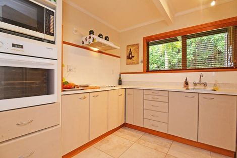 Photo of property in 248 Shaw Road, Titirangi, Auckland, 0604