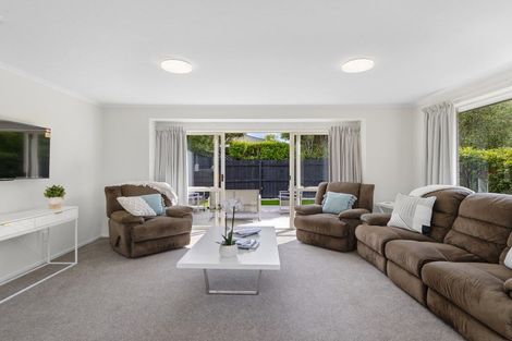 Photo of property in 83a Wilsons Road, Saint Martins, Christchurch, 8022