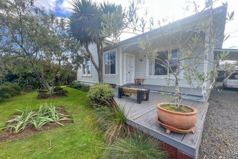 Photo of property in 94 Pembroke Street, Carterton, 5713