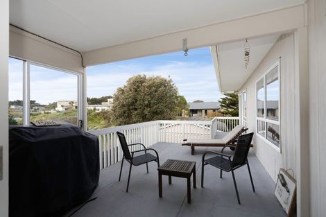 Photo of property in 76 Kahukura Avenue, Waitarere Beach, Levin, 5510