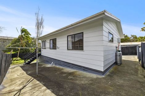 Photo of property in 2/10 Ennis Avenue, Pakuranga Heights, Auckland, 2010