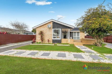Photo of property in 39 Cottingham Crescent, Mangere East, Auckland, 2024