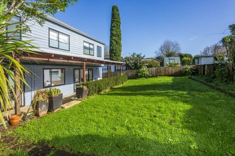 Photo of property in 6 Tokay Place, Huapai, Kumeu, 0810