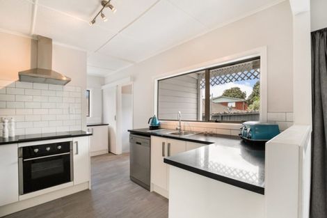 Photo of property in 9 Mack Place, Red Hill, Papakura, 2110