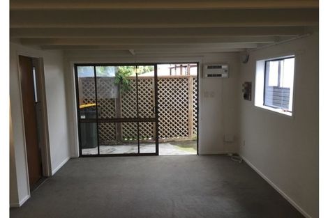 Photo of property in 2a Coniston Avenue, Te Atatu South, Auckland, 0610