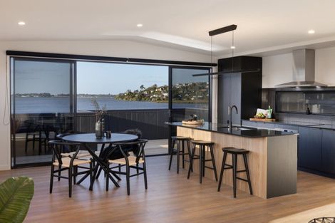 Photo of property in 31 Hinaki Street, Poike, Tauranga, 3112