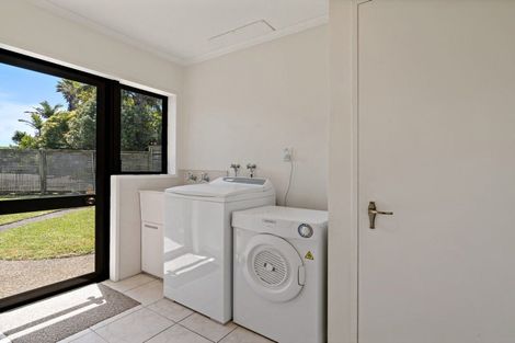 Photo of property in 31 Gilberd Place, Torbay, Auckland, 0630