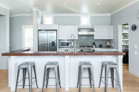 Photo of property in 313 Clifton Road, Te Awanga, 4102