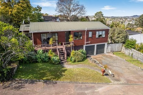 Photo of property in 5 San Bernadino Drive, Henderson, Auckland, 0612