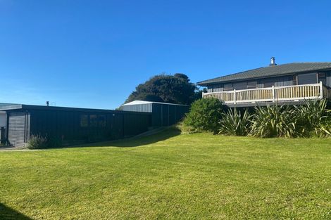 Photo of property in 22 Mahoe Street, Otaki Beach, Otaki, 5512