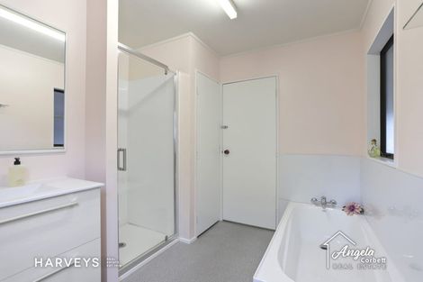 Photo of property in 29a Rua Road, Glen Eden, Auckland, 0602