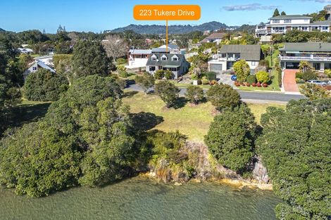 Photo of property in 223 Tukere Drive, Whangamata, 3620