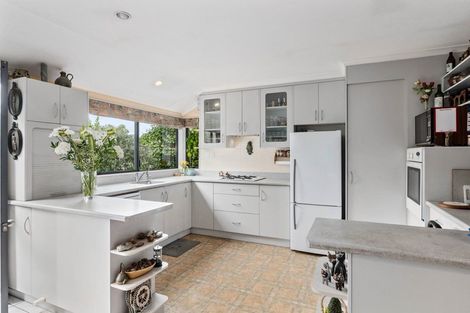 Photo of property in 52 Lynmore Avenue, Lynmore, Rotorua, 3010