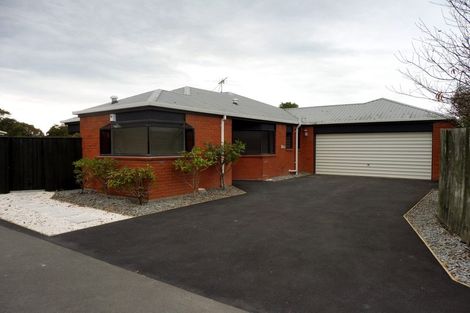 Photo of property in 2/17 Fieldmoor Place, Parklands, Christchurch, 8083