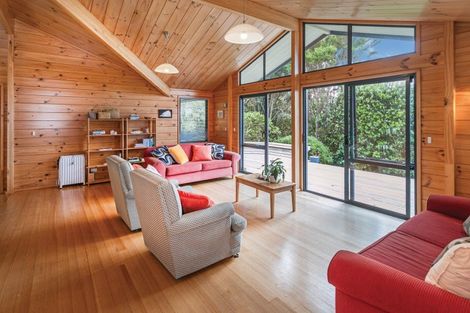 Photo of property in 2 Emmerdale Drive, Hahei, Whitianga, 3591