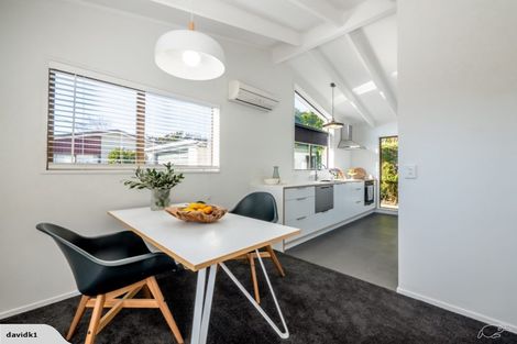 Photo of property in 2/11 Taupata Street, Redcliffs, Christchurch, 8081