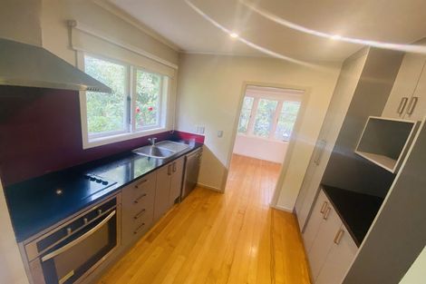 Photo of property in 51 Smythe Road, Henderson, Auckland, 0612