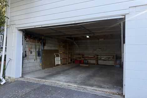 Photo of property in 77 Washington Avenue, Brooklyn, Wellington, 6021