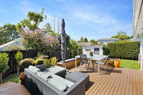 Photo of property in 5 Kervil Avenue, Te Atatu Peninsula, Auckland, 0610