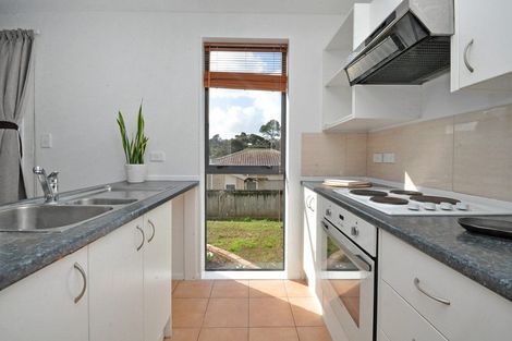 Photo of property in 56 Woodbank Drive, Glen Eden, Auckland, 0602