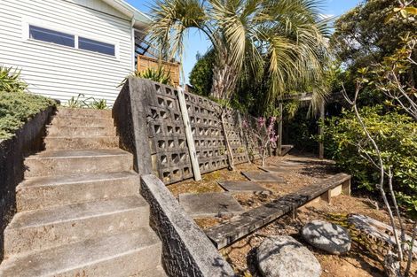 Photo of property in 12 Beaumont Crescent, Frankleigh Park, New Plymouth, 4310