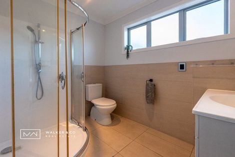 Photo of property in 25a Riverstone Drive, Riverstone Terraces, Upper Hutt, 5018