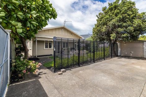 Photo of property in 2 Mcdonald Street, Napier South, Napier, 4110