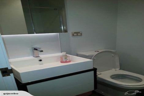 Photo of property in Queen's Residences, 2004/8 Airedale Street, Auckland Central, Auckland, 1010