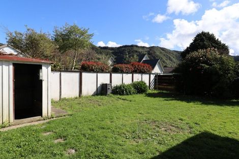Photo of property in 16a Beryl Grove, Birchville, Upper Hutt, 5018