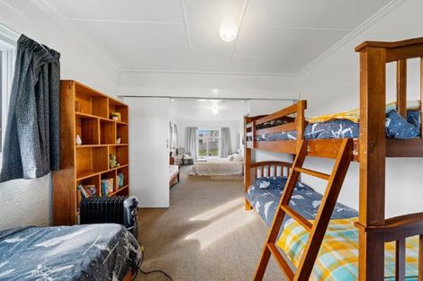 Photo of property in 22 Nelson Street, Foxton Beach, Foxton, 4815