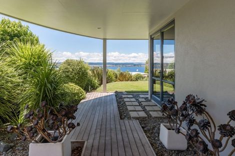 Photo of property in 18 Wakeman Road, Acacia Bay, Taupo, 3330