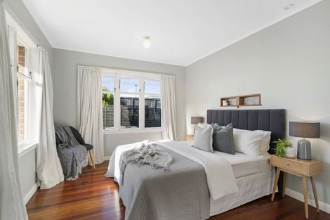 Photo of property in 2/177 Mokoia Road, Birkenhead, Auckland, 0626