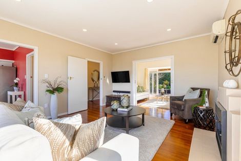 Photo of property in 11 Brighton Terrace, Mairangi Bay, Auckland, 0630