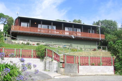 Photo of property in 3a Sandhurst Way, Crofton Downs, Wellington, 6035