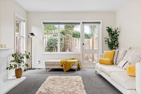 Photo of property in 2/27 Tuirau Place, Ilam, Christchurch, 8041