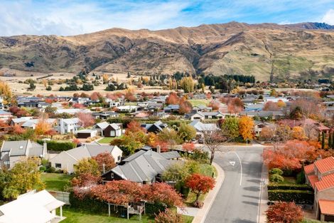 Photo of property in 92 Meadowstone Drive, Wanaka, 9305