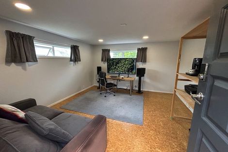 Photo of property in 30 Atkinson Road, Titirangi, Auckland, 0604