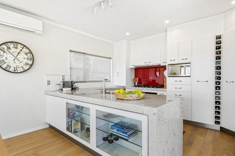 Photo of property in 74 Oakway Drive, Schnapper Rock, Auckland, 0632