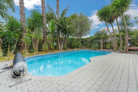 Photo of property in 1093 Glenbrook Road, Glenbrook, Waiuku, 2681