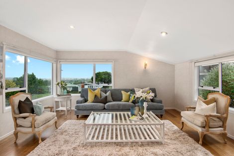 Photo of property in 10 Carole Crescent, Pakuranga, Auckland, 2010