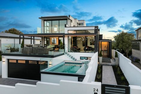 Photo of property in 24 Kowhai Road, Campbells Bay, Auckland, 0630