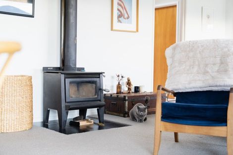 Photo of property in 35 Waikana Street, Broad Bay, Dunedin, 9014