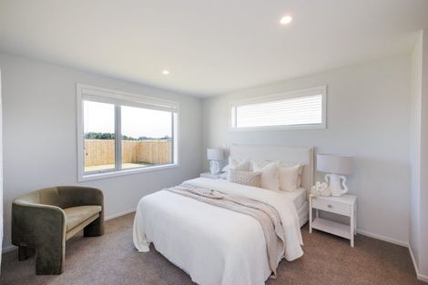 Photo of property in 68 Atlantic Drive, Fitzherbert, Palmerston North, 4410