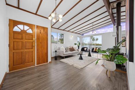 Photo of property in 437 Don Buck Road, Massey, Auckland, 0614