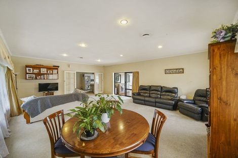 Photo of property in 13 Birdwood Avenue, Papatoetoe, Auckland, 2025