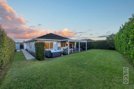 Photo of property in 30 Jelas Drive, Riverhead, 0820