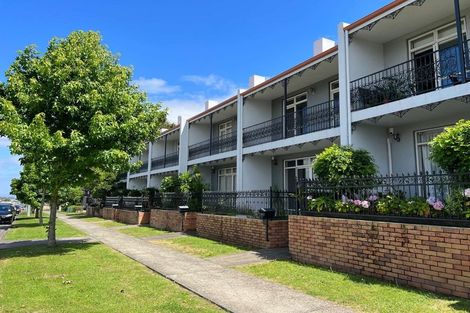 Photo of property in 16/126 Stancombe Road, Flat Bush, Auckland, 2016